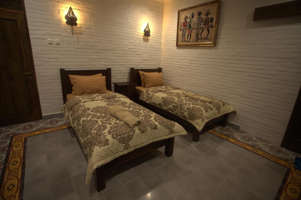 Satu Kayen Guest House Слеман Экстерьер фото