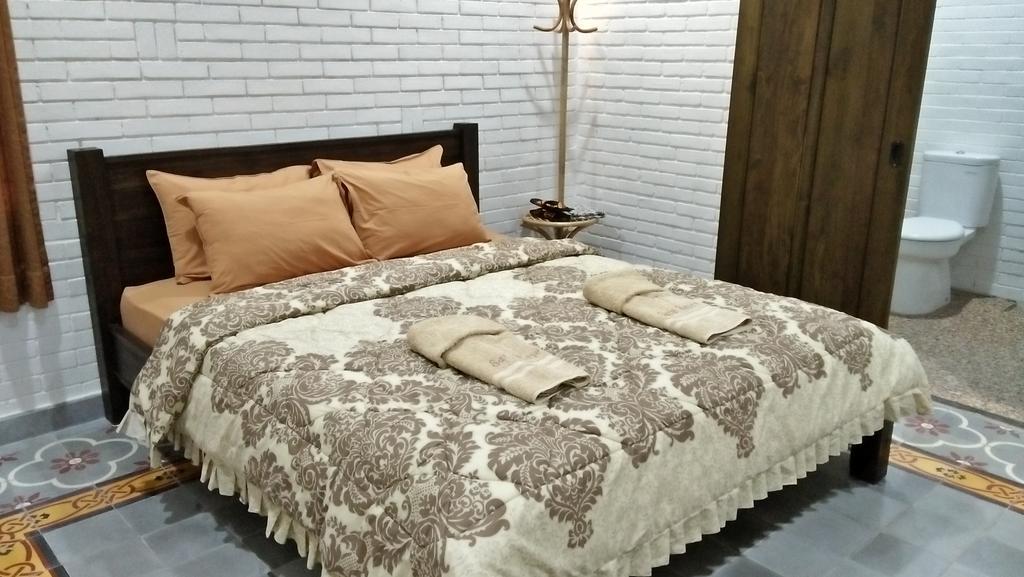 Satu Kayen Guest House Слеман Экстерьер фото