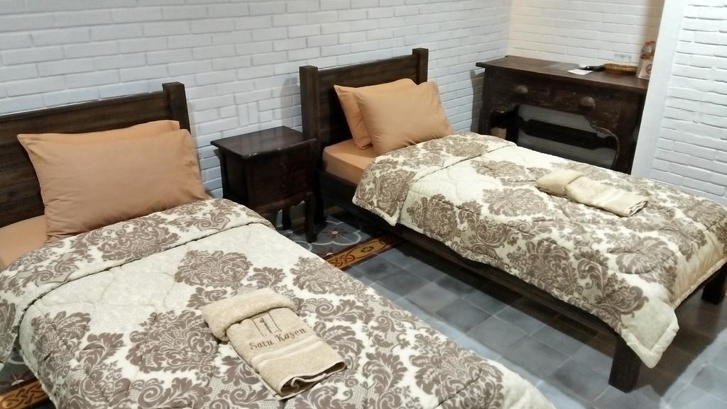 Satu Kayen Guest House Слеман Экстерьер фото