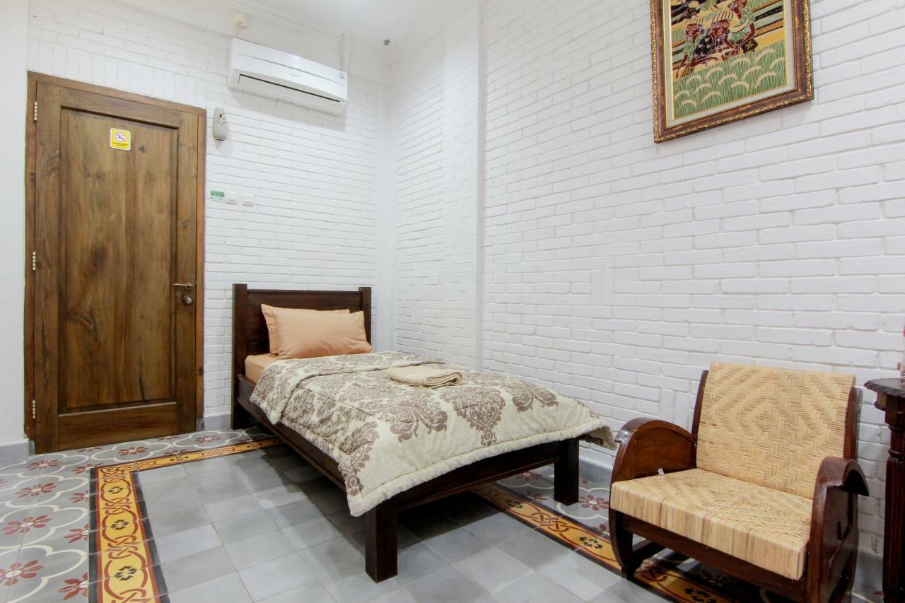 Satu Kayen Guest House Слеман Экстерьер фото
