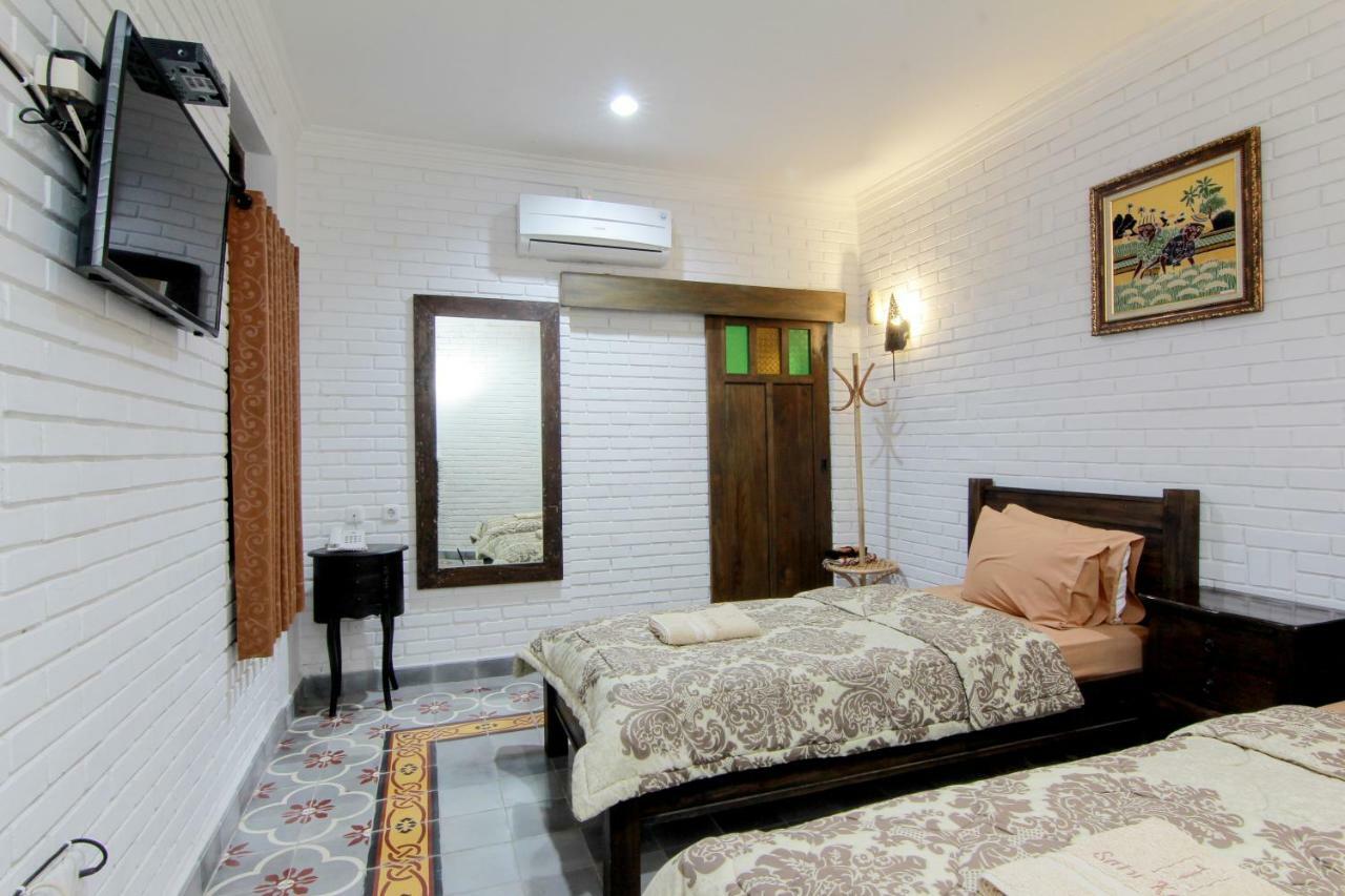 Satu Kayen Guest House Слеман Экстерьер фото