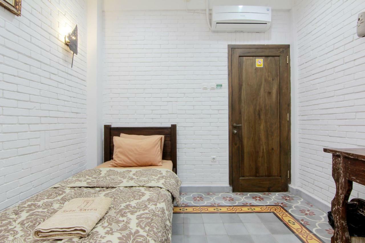 Satu Kayen Guest House Слеман Экстерьер фото