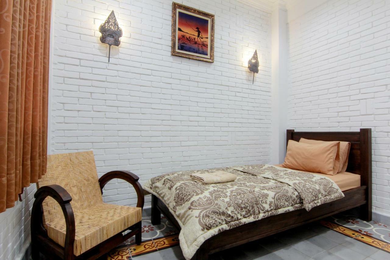 Satu Kayen Guest House Слеман Экстерьер фото