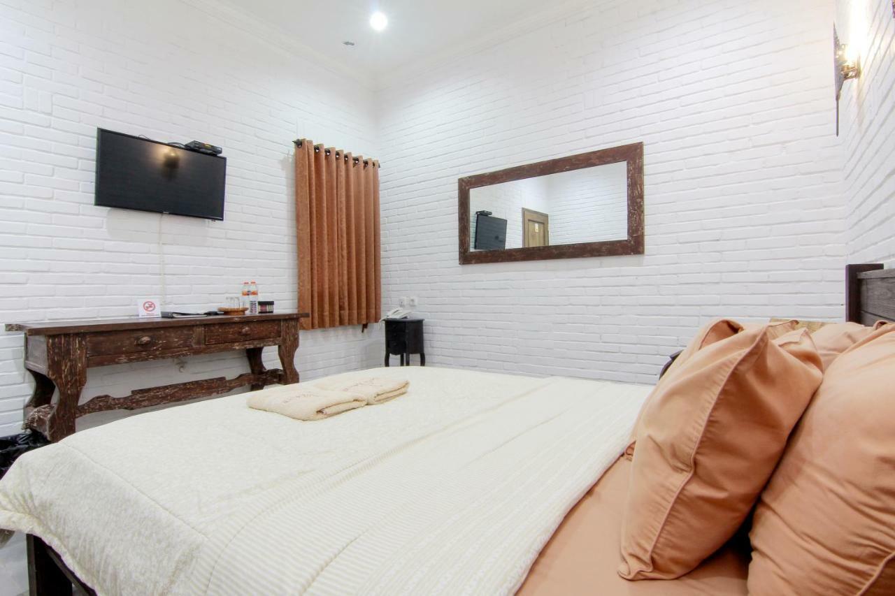 Satu Kayen Guest House Слеман Экстерьер фото