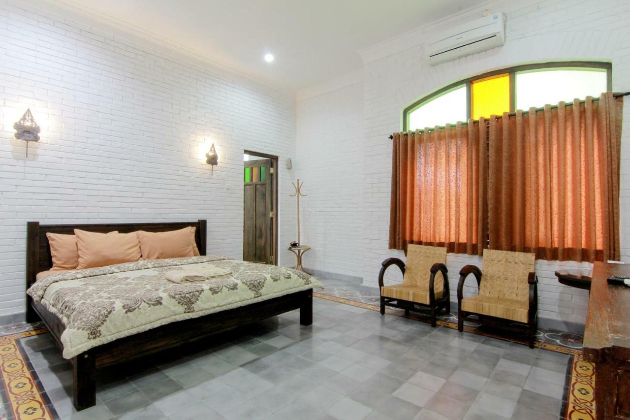 Satu Kayen Guest House Слеман Экстерьер фото