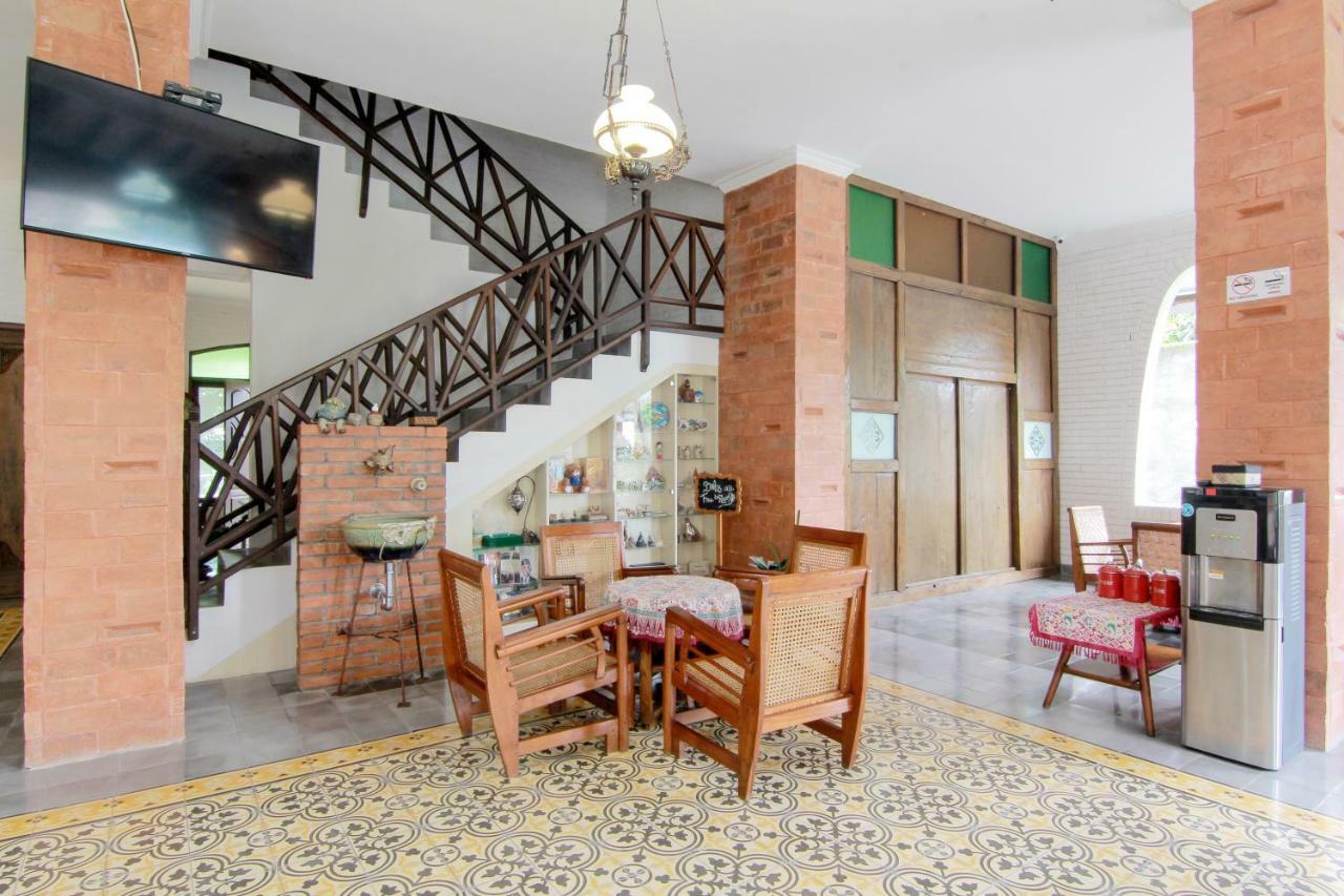 Satu Kayen Guest House Слеман Экстерьер фото